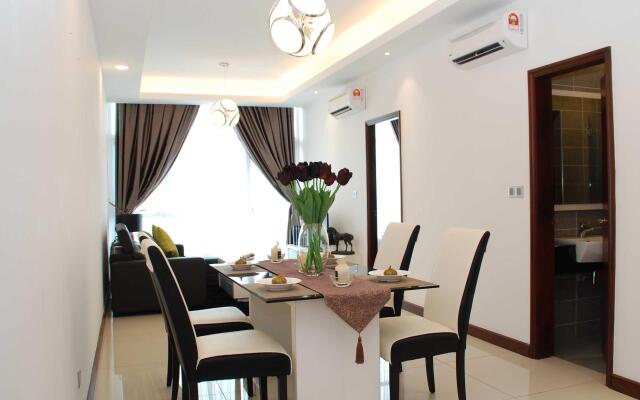 Paragon Serviced Suites @ Straits View