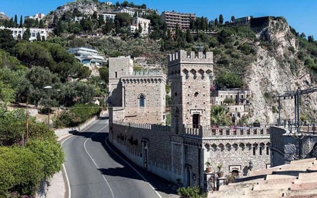 Taormina Tower Apartments