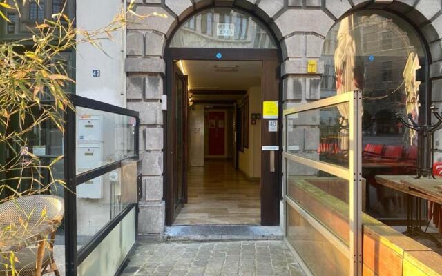 hotelImage