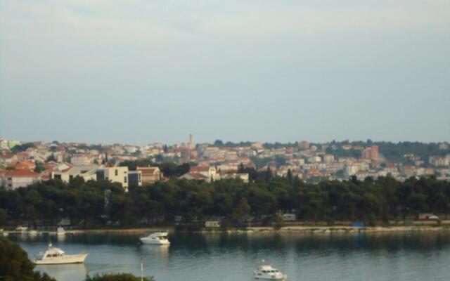 Villa Queen