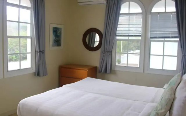 Sea-view Apartment in Mambo Beach Near Seaaquarium