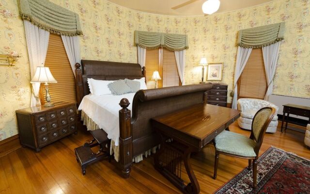 Captain Henderson House