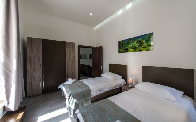 Hacienda Apartments