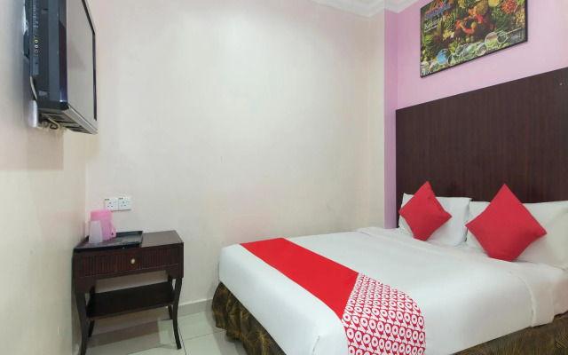 OYO 425 Hotel GS Inn