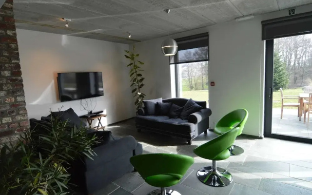 Superb Holiday Home With Barbecue