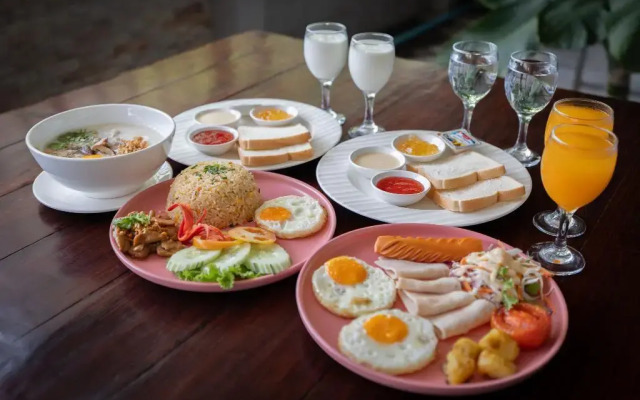 Gate43 Airport Hotel