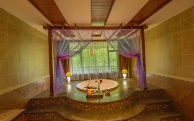 Bluesky Hotel & Resort