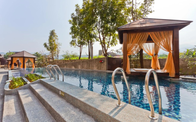 The Loft Seaside Suites