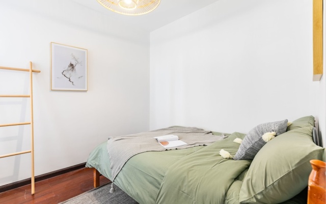 Locals Boutique Apartment Huafa Plaza 27 – Guest Rooms – Zhuhai