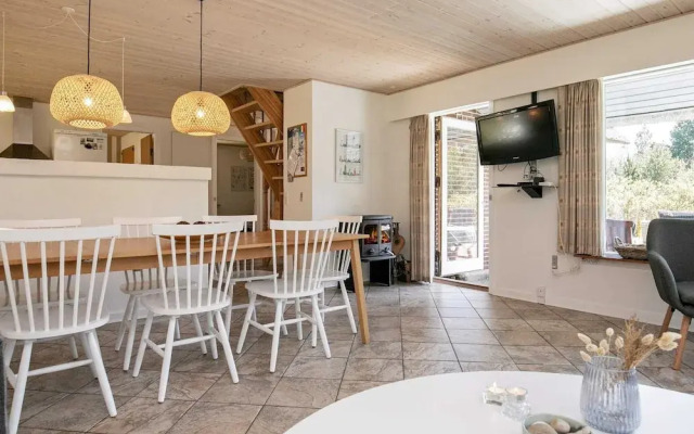 8 Person Holiday Home in Blavand