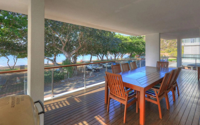 Maggies Beachfront Apartments