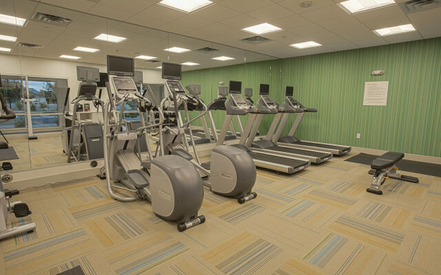 Holiday Inn Express & Suites Boise Airport by IHG