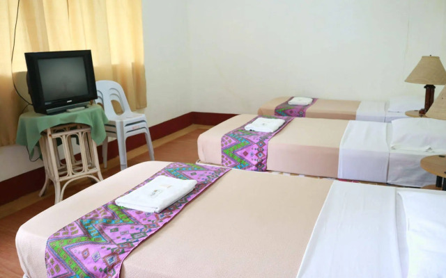 Cabua-an Beach Resort - Hostel