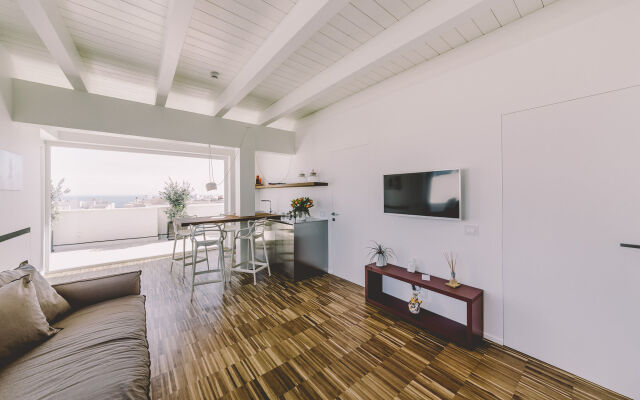 Suite 10