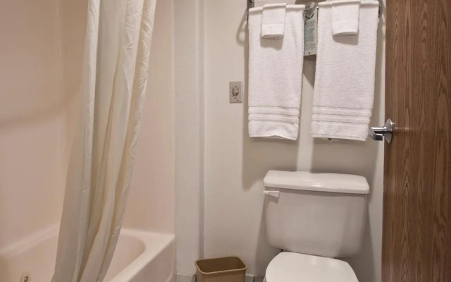 Superstition Inn and Suites