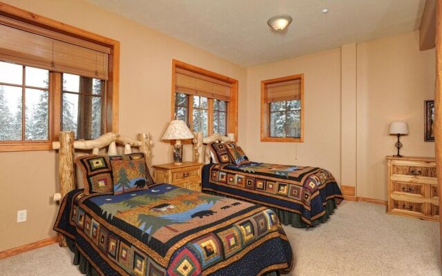 Paradise Meadow Lodge