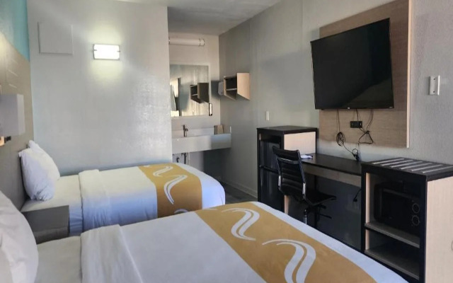 Pleasanton Executive Inn By OYO