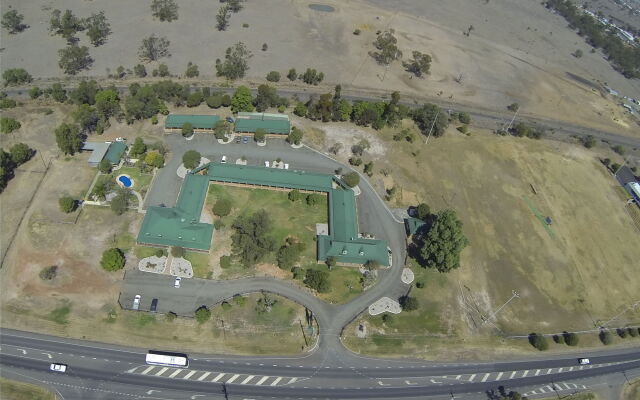 Overlander Homestead Motel