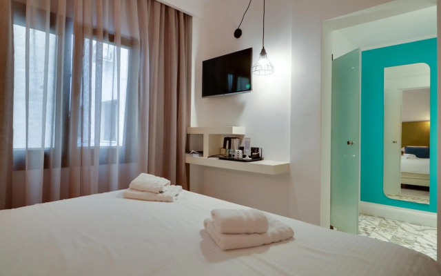 Blue Bottle Boutique Hotel