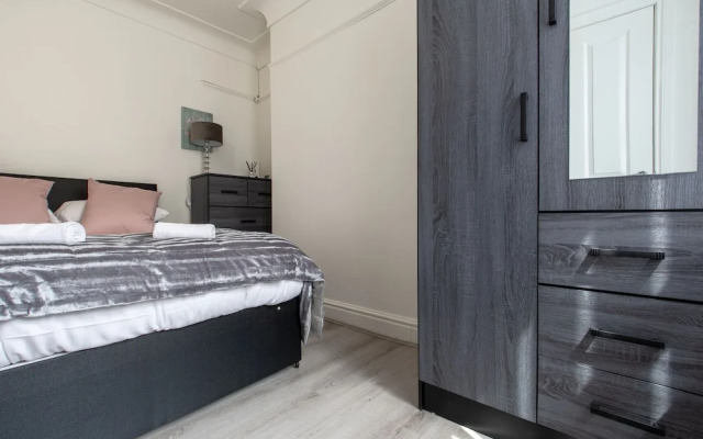 Lux Apartments 3 Bedroom House - Bala