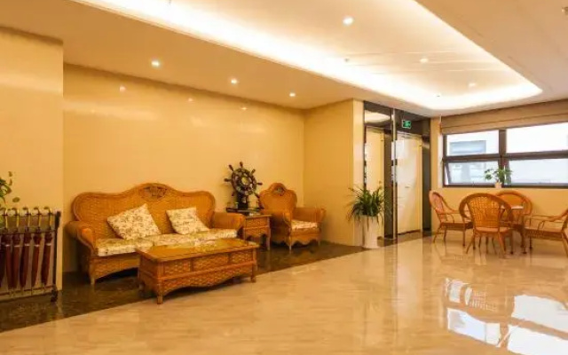 Yanzhou Renyue Hotel