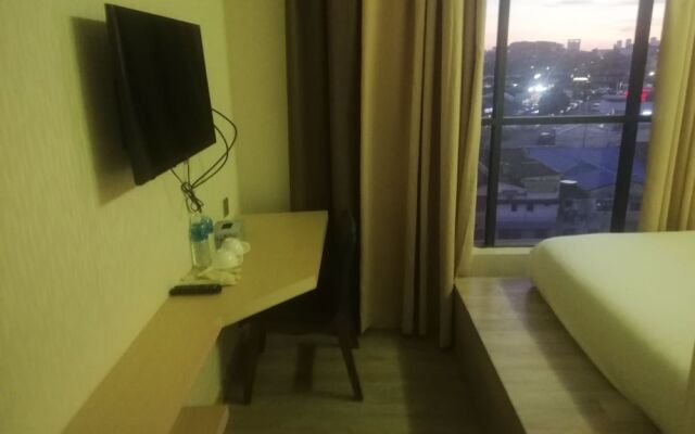 Capital O 90130 Sawadee Hotel