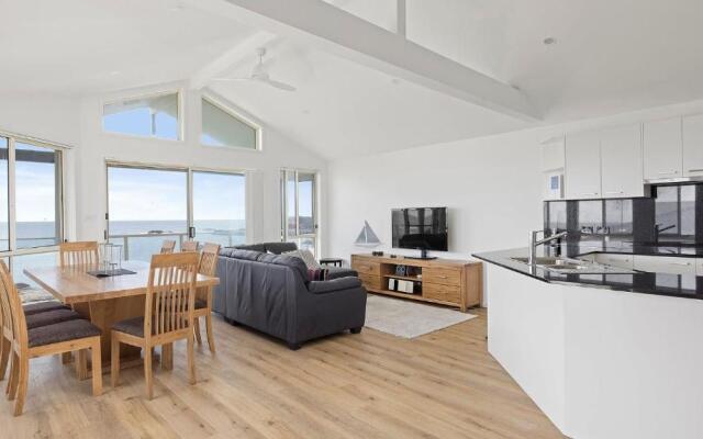 Absolute Waterfront @ Anna Bay