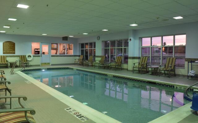 Holiday Inn Express Hotel & Suites Watertown-Thousand Island by IHG