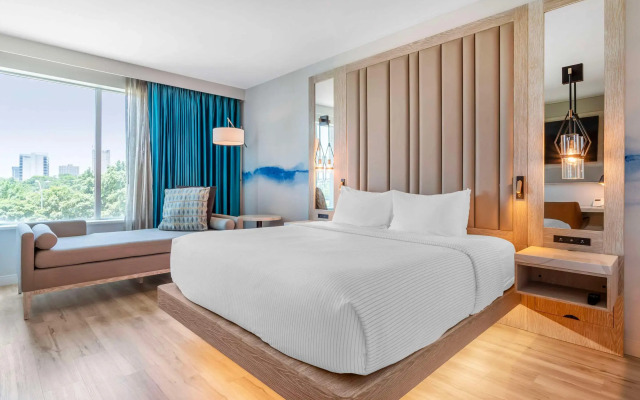 Cambria Hotel Waco Univ Riverfront