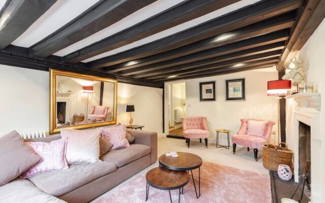 Beautiful 4 Bedroom Property