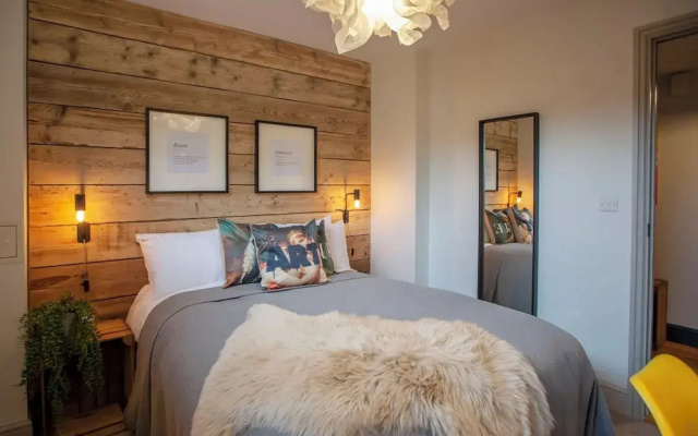 Cabot Mews Apartments