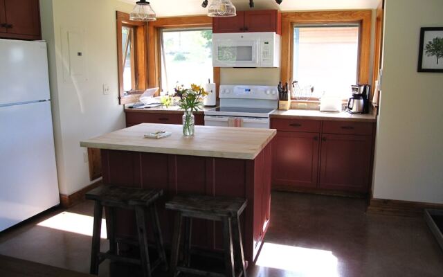 Fat Sheep Farm & Cabins