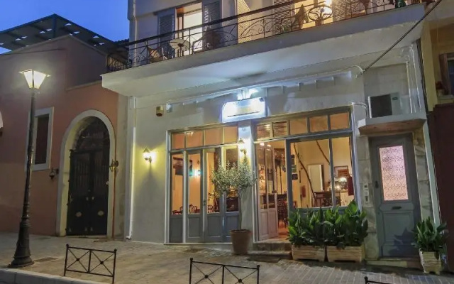 Kasteli Suites