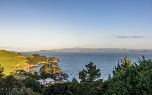 Woodside Bay Chalets