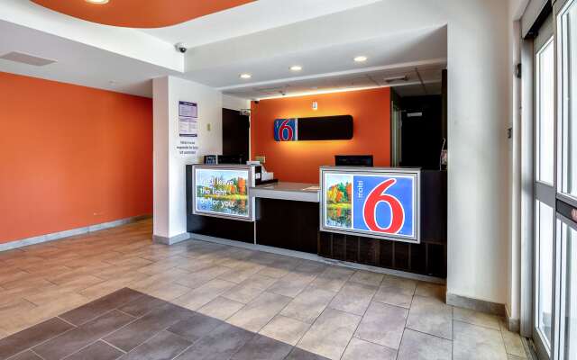 Motel 6 Allentown, PA