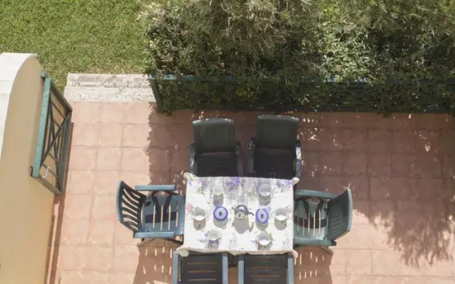 Casa Amarilla