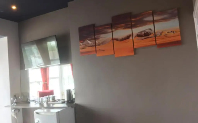 Poltair Guest House