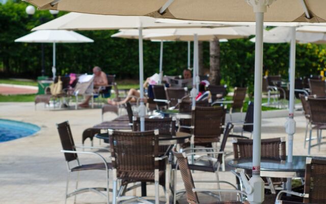 Colonial Plaza Hotel