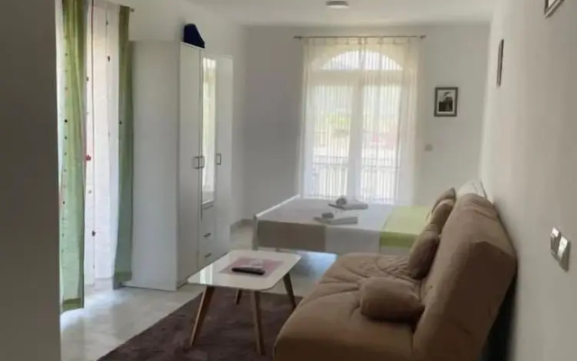 Luna Apartments