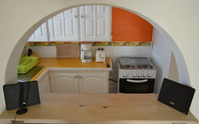 Green Garden Apartment