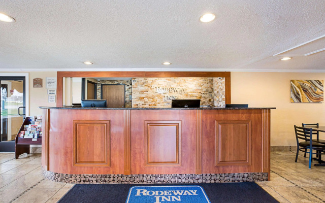 Rodeway Inn Metro Airport