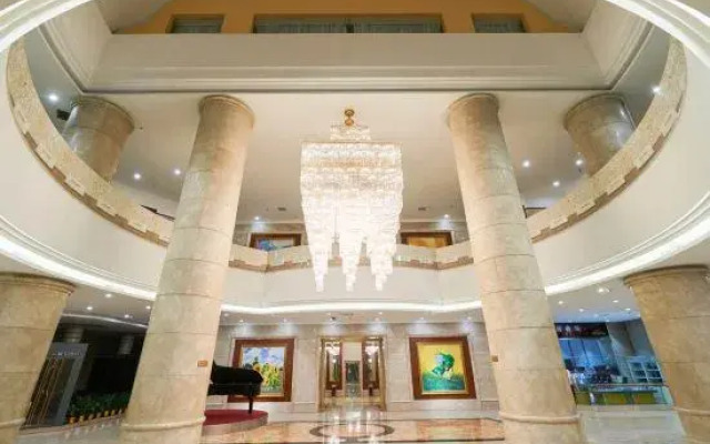 Glory Grand Hotel