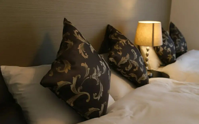 Best Residence Kujo 502