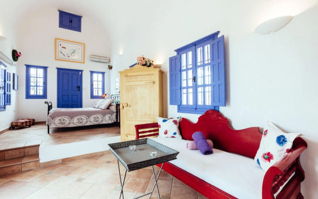 Aegagros Caldera Houses