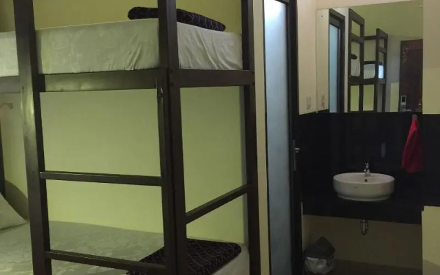Gelatik B&B - Hostel