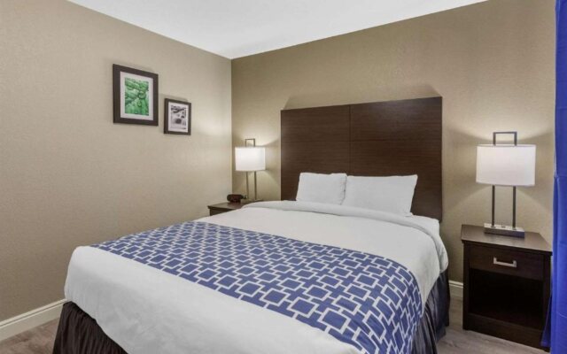 Rodeway Inn & Suites Ontario