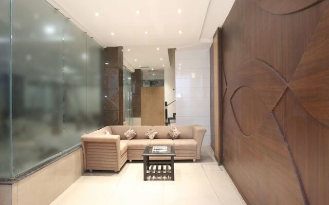 OYO 11680 Hotel Grand Star