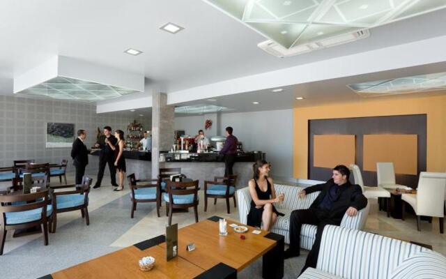 Aguamarina Golf Apartments