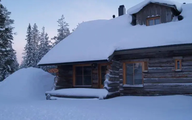 Far And Away Cabin