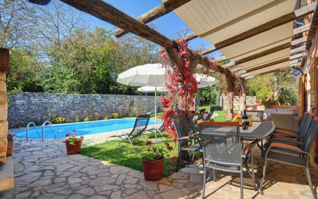 Villa in Batlug With Private Pool